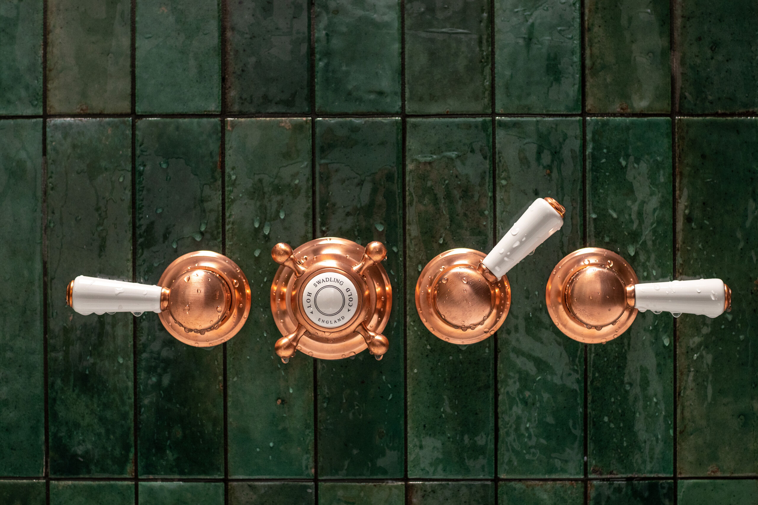 Invincible Shower Mixer in Living Copper
